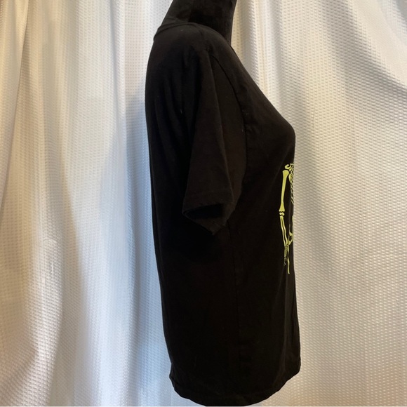 Black Glow-in-the-dark Skeleton Halloween Tee t-shirt Women’s Small NWOT - Picture 4 of 5